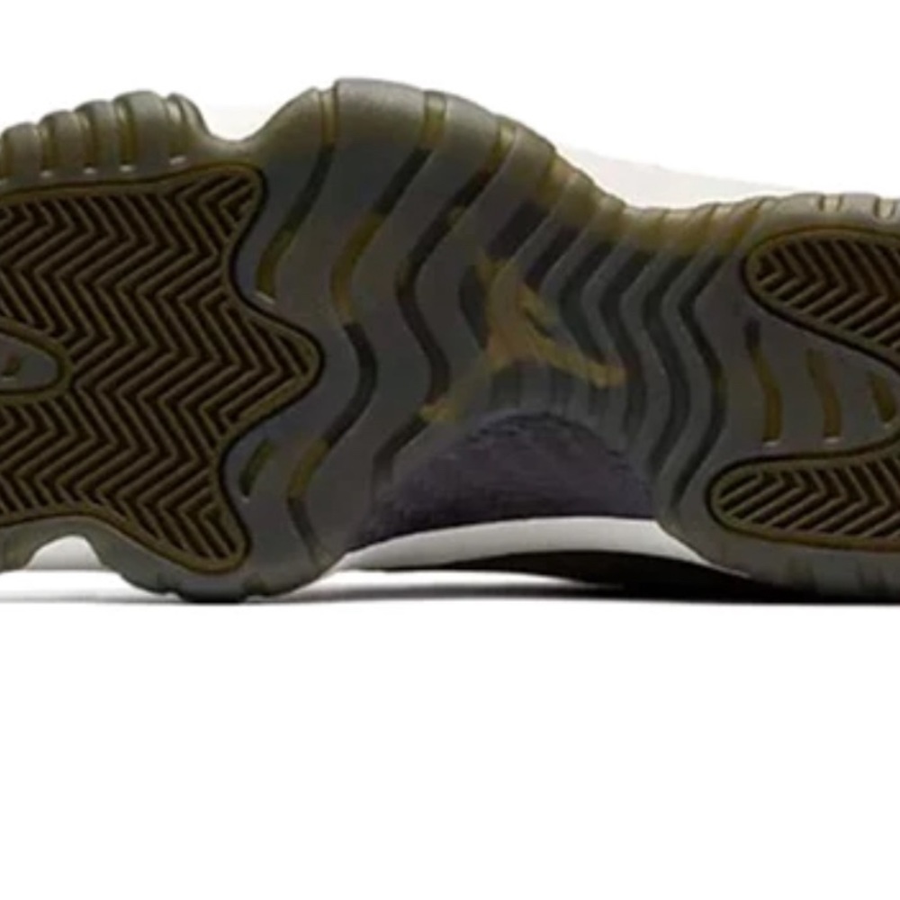 Air Jordan Future Green Olive Canvas Sneaker Women Size 8 - Picture 6 of 7